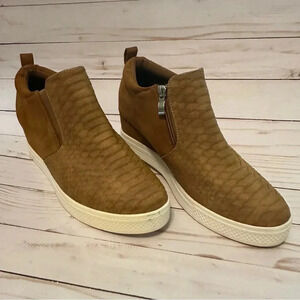Ccooci Viva Womens Tan Wedge Shoes Sneakers Textured Faux Snakeskin Suede Sz 10